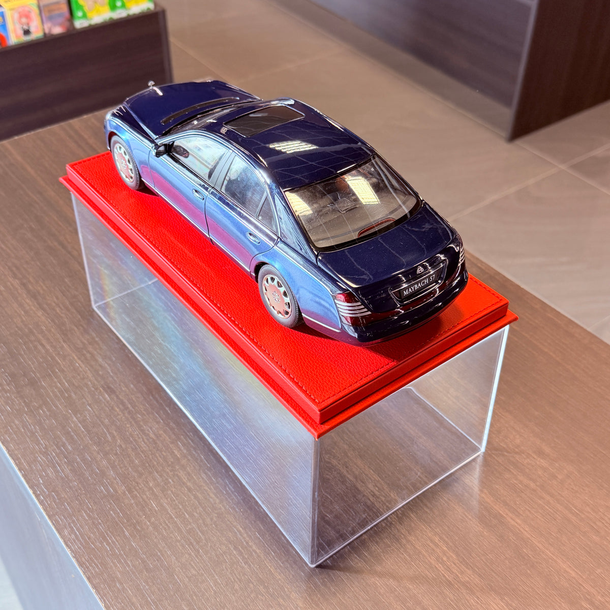 Maybach 1:18 od AUTOart