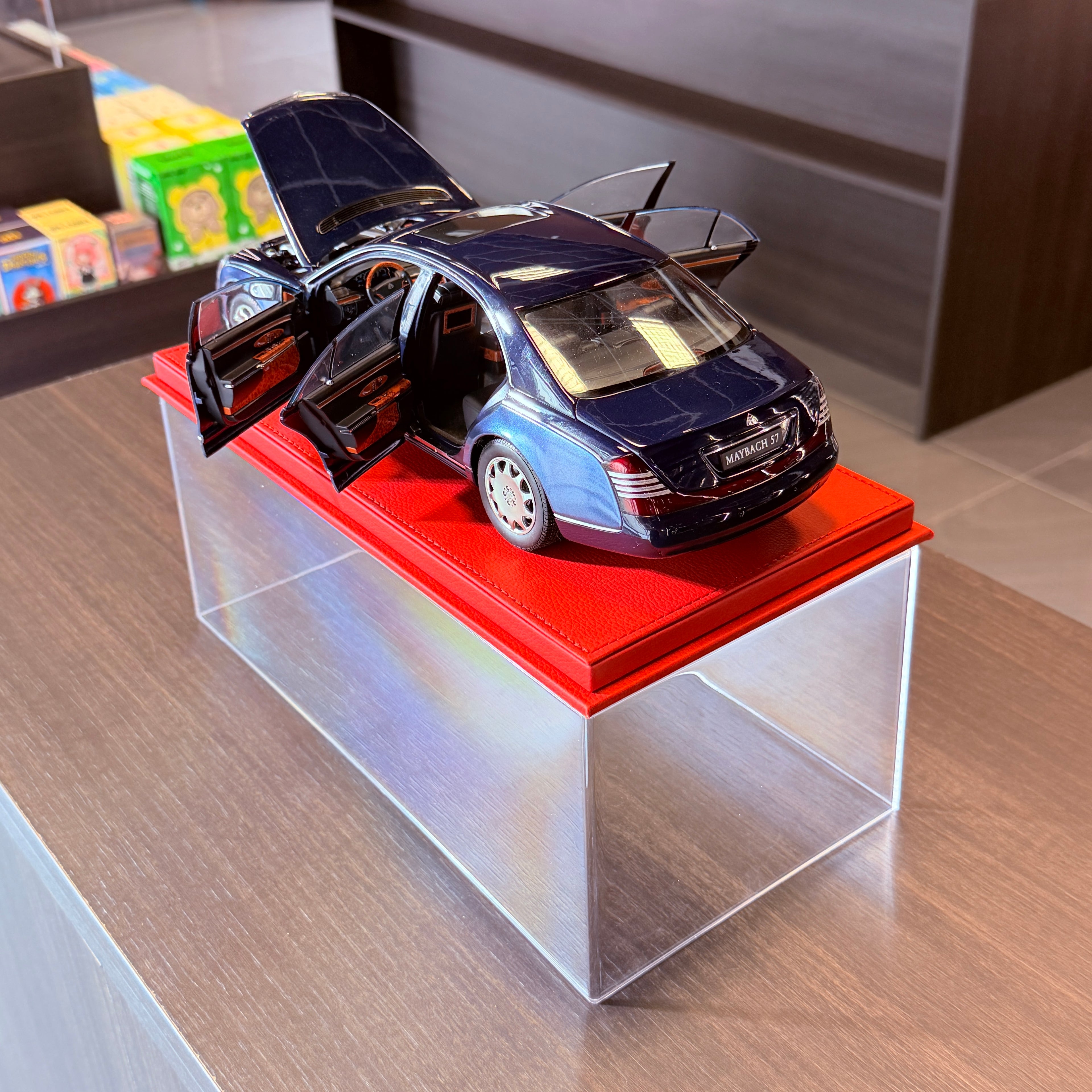 Maybach 1:18 od AUTOart