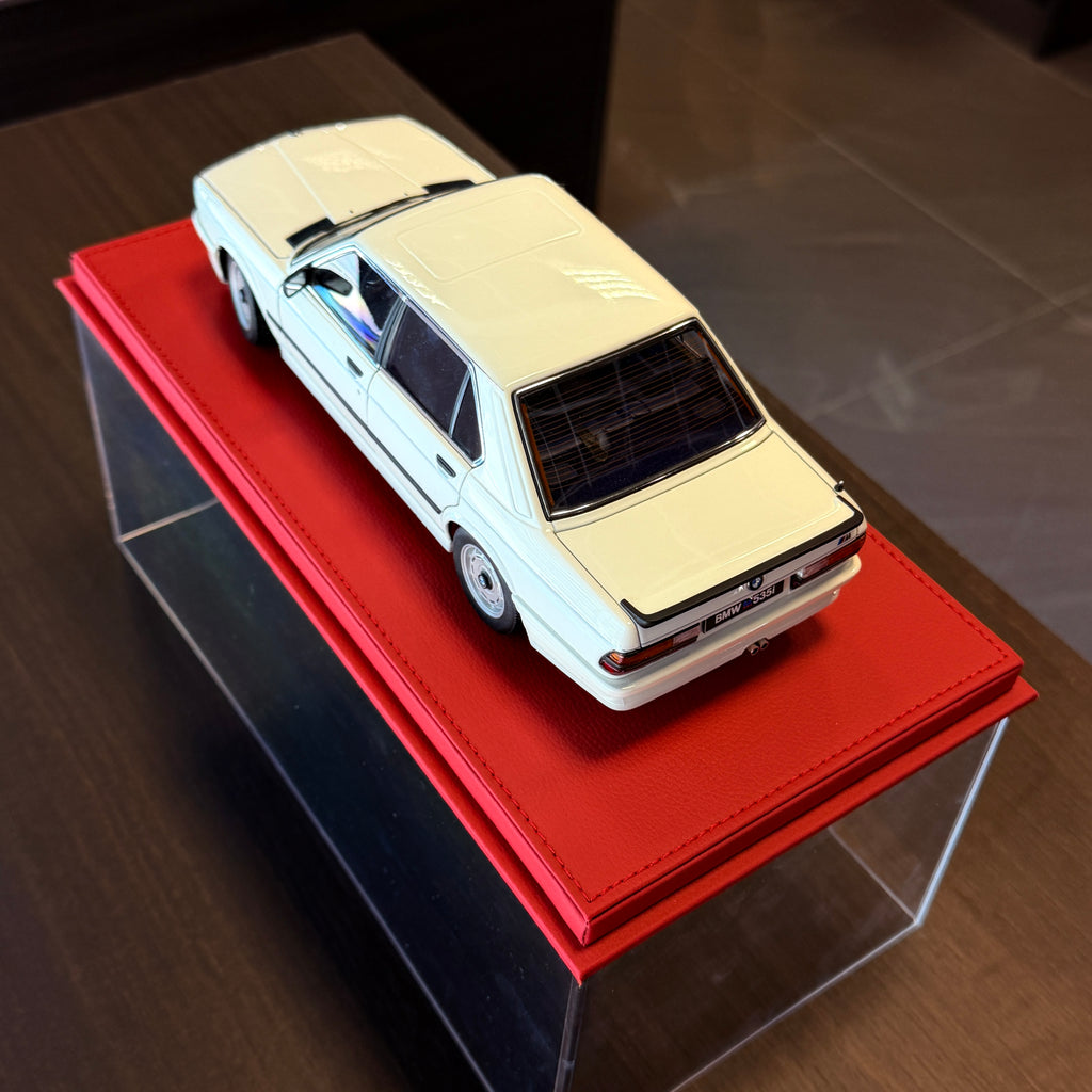 Porsche 911 Carrera (993) – Grün Metallic im Maßstab 1:18 von AUTOart