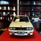 Porsche 911 Carrera (993) – Grün Metallic im Maßstab 1:18 von AUTOart