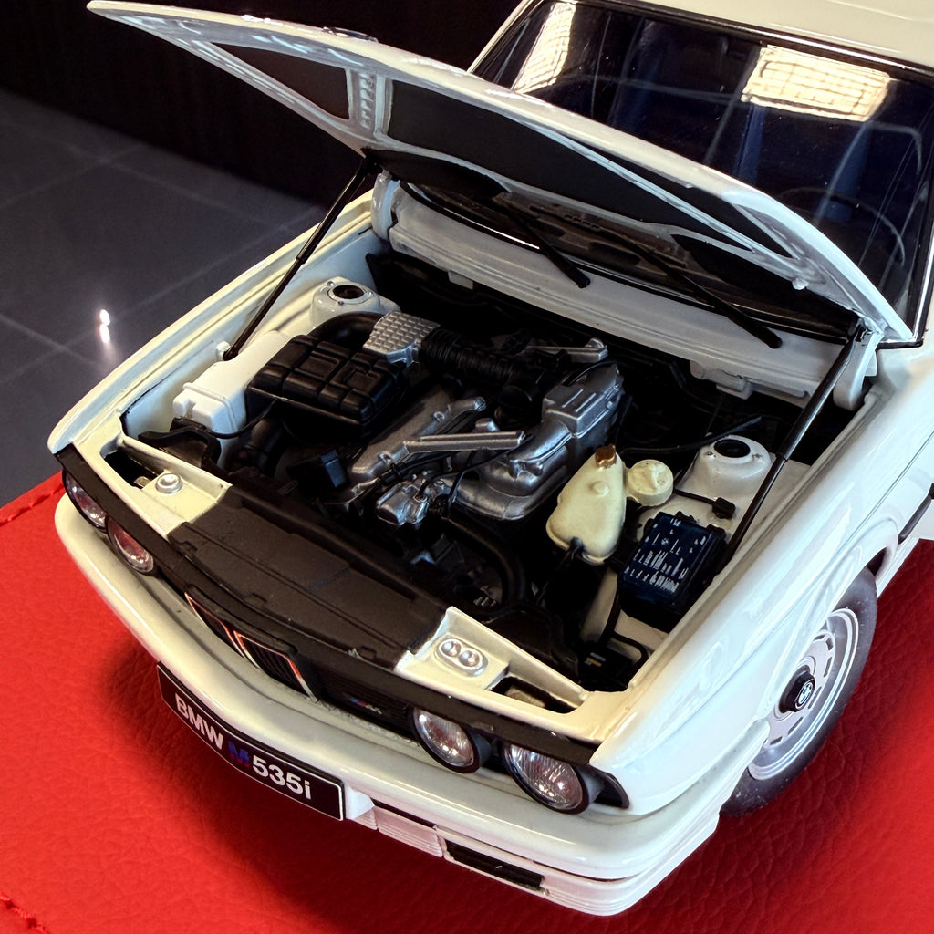 Porsche 911 Carrera (993) – Grün Metallic im Maßstab 1:18 von AUTOart