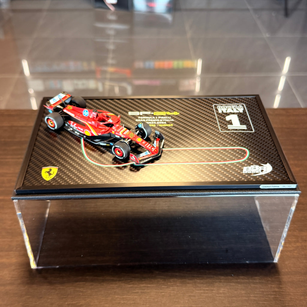 BBR Models Ferrari SF21 #55 Carlos Sainz – GP Emilia Romaña 2021 Versión Lluvia – Coche a Escala 1:43 con Vitrina (Edición Limitada 240 pzas) de BBR Models