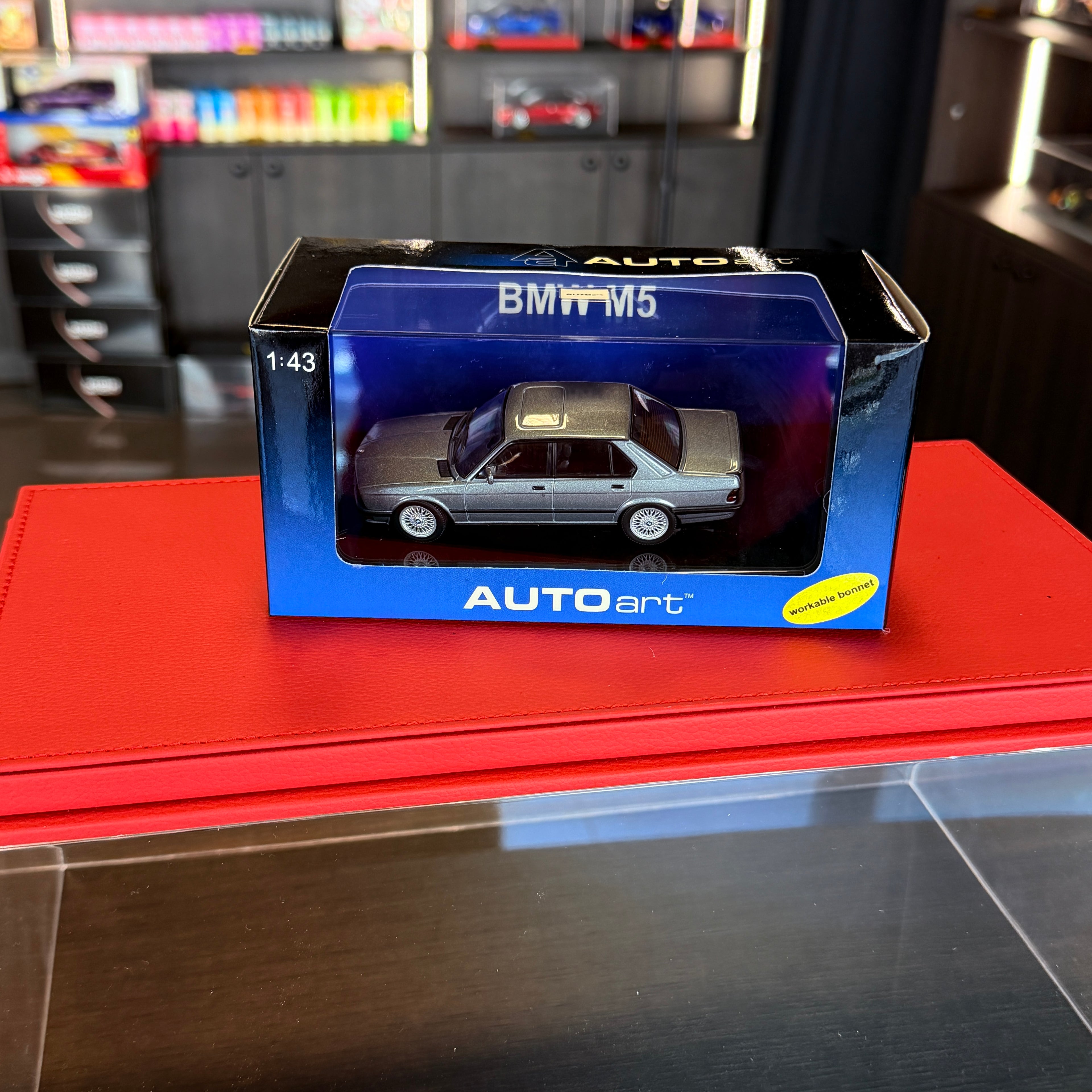 BMW M5 (E28) Dolphin Grey Metallic 1:43 Scale by AUTOart Millennium