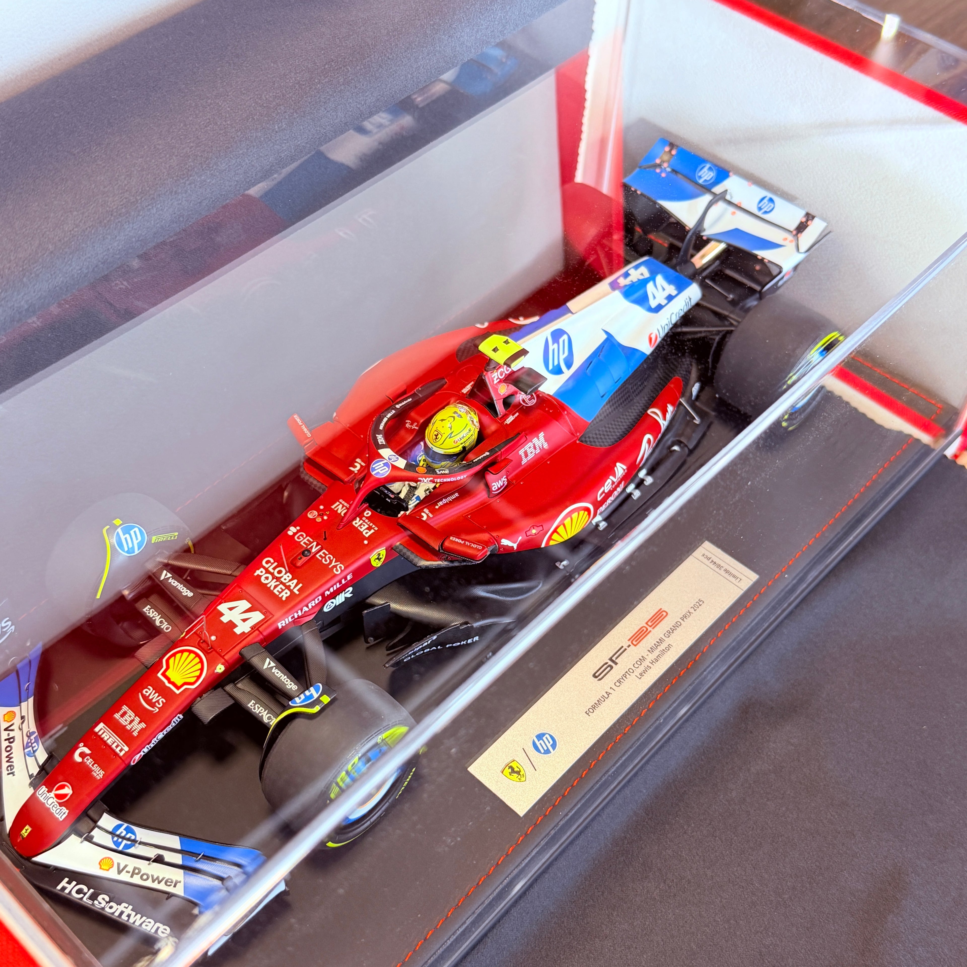 Ferrari SF-25 F1 Miami Grand Prix Lewis Hamilton č. 44 v měřítku 1:18 od BBR Models (limitovaná edice 44 kusů)