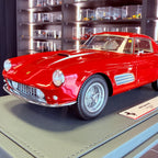 Ferrari 410 Superamerica Серия III SN 1423 SA Червен в мащаб 1:18 с витрина от BBR Models (ограничен тираж 108)