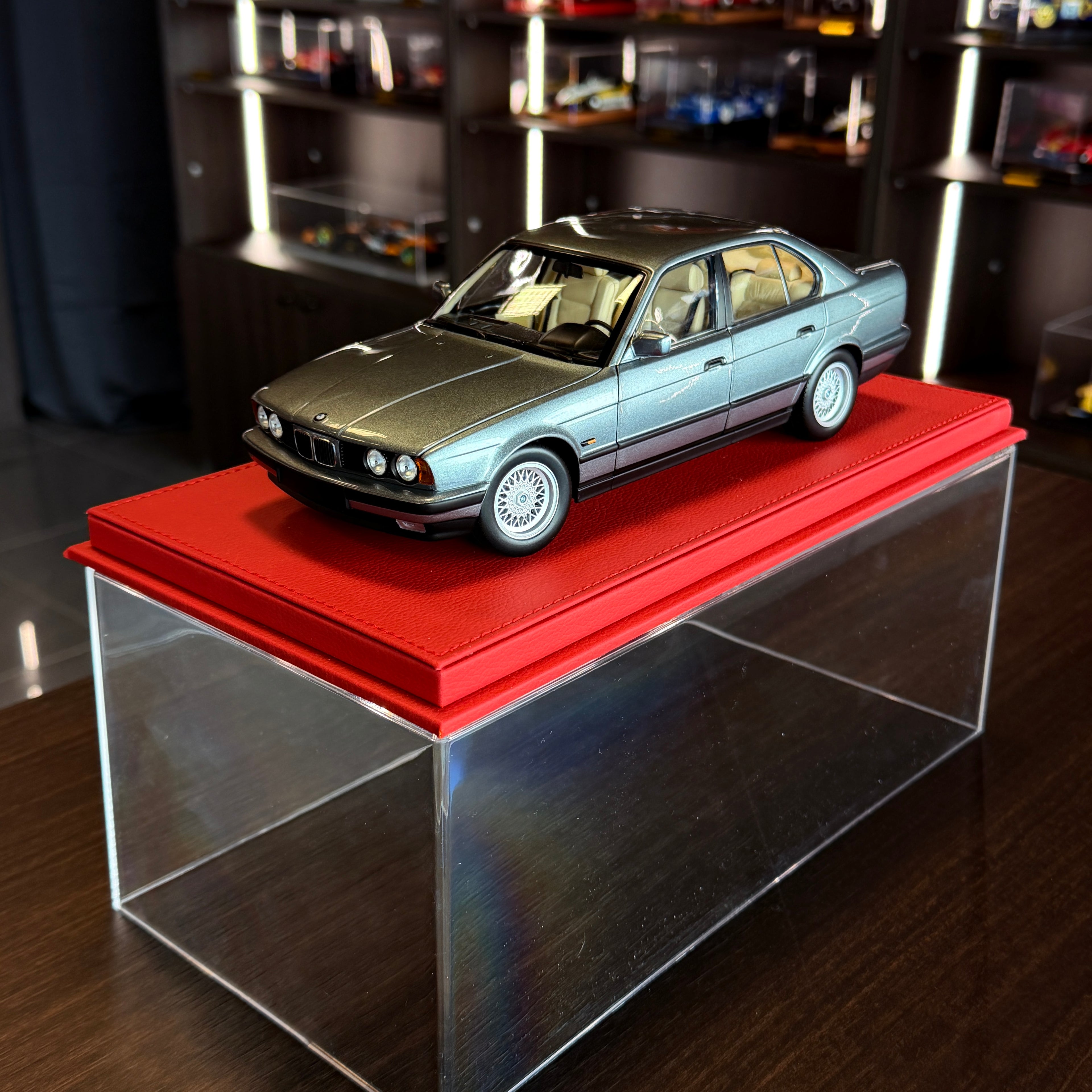 BMW 535i (E34) Grey Metallic 1:18 Scale Model by Minichamps