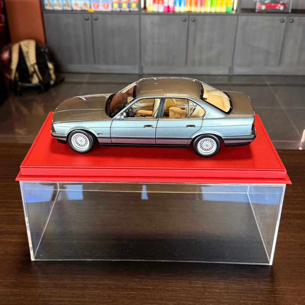 BMW 535i (E34) Μεταλλικό γκρι μοντέλο σε κλίμακα 1:18 από τη Minichamps