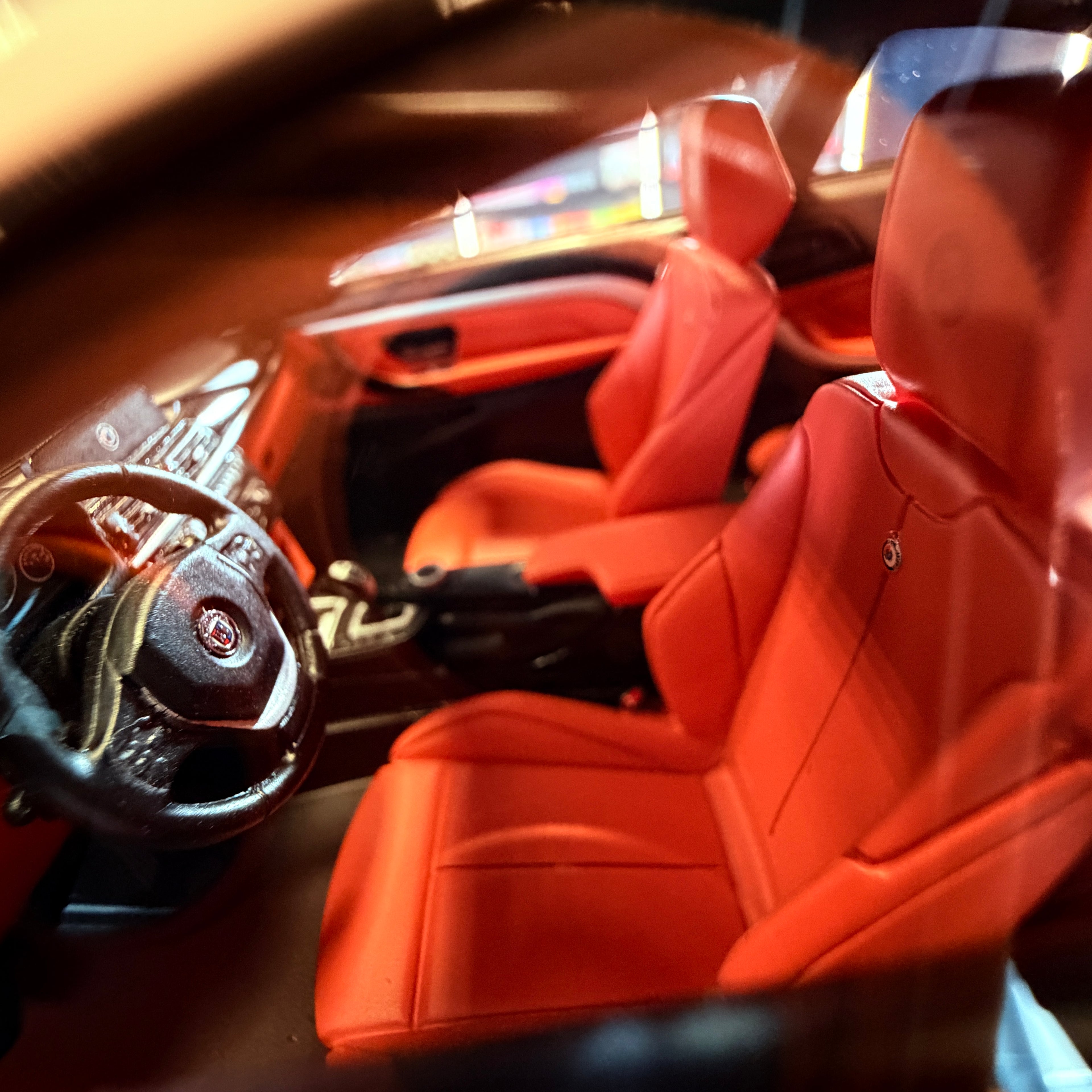 ALPINA B4 Bi-Turbo BMW F32 σε Κλίμακα 1:18 με Βιτρίνα από την GT Spirit