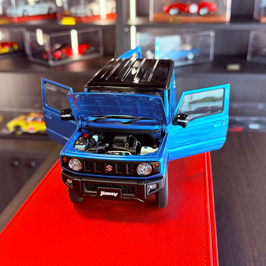 AUTOart Suzuki Jimny JB64 1:18 Brisk Blue Metallic Black Roof rear view