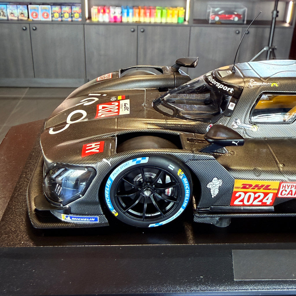 BMW M Hybrid V8 Test Car 2023 Limited Edition 338 Pieces 1:18 Scale with Display Case by Minichamps
