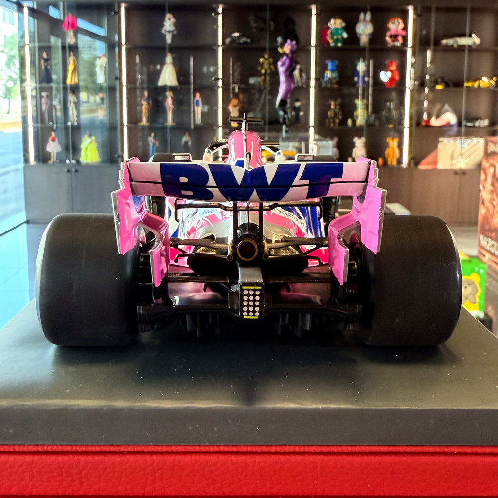 BWT Racing Point F1 Team Mercedes RP20, Marele Premiu de la Sakhir 2020, Sergio Pérez, ediție limitată la 666 de exemplare, scară 1:18, cu vitrină, de la Minichamps
