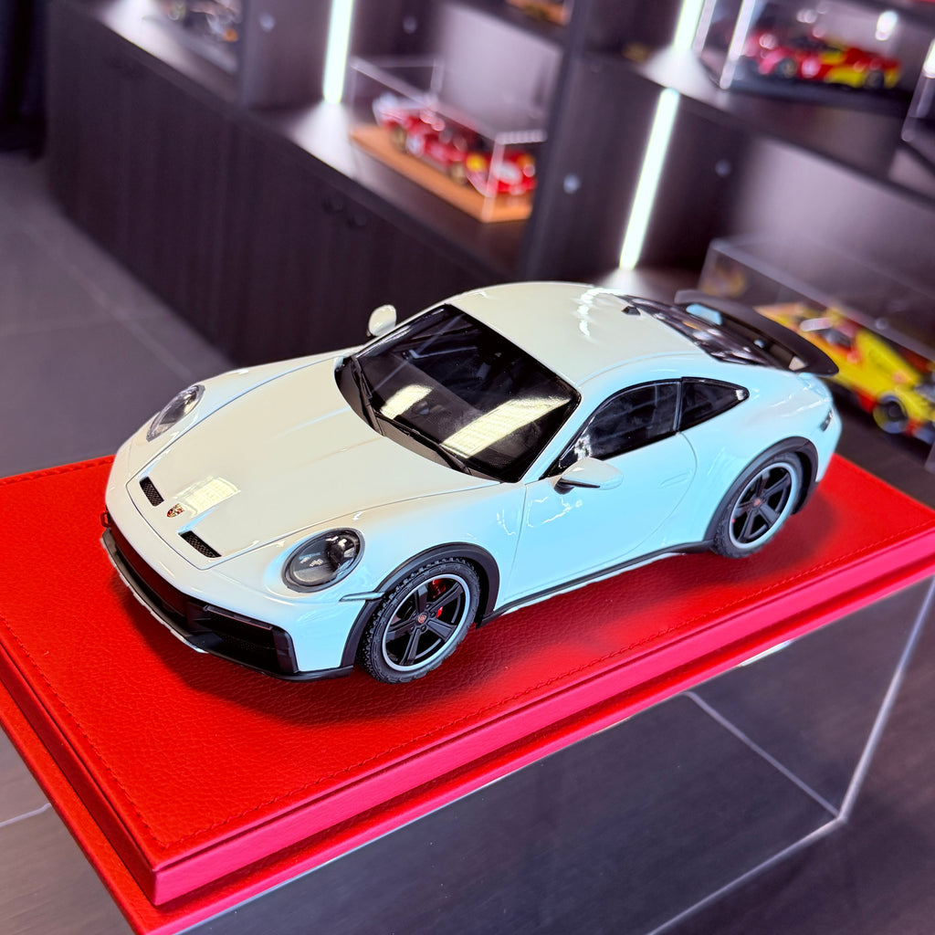 Minichamps Porsche 911 Dakar 2022 1:18 White elevated view