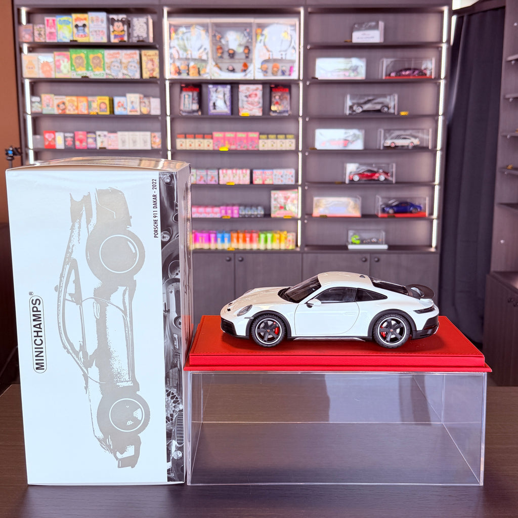 Minichamps Porsche 911 Dakar 2022 1:18 White rear view