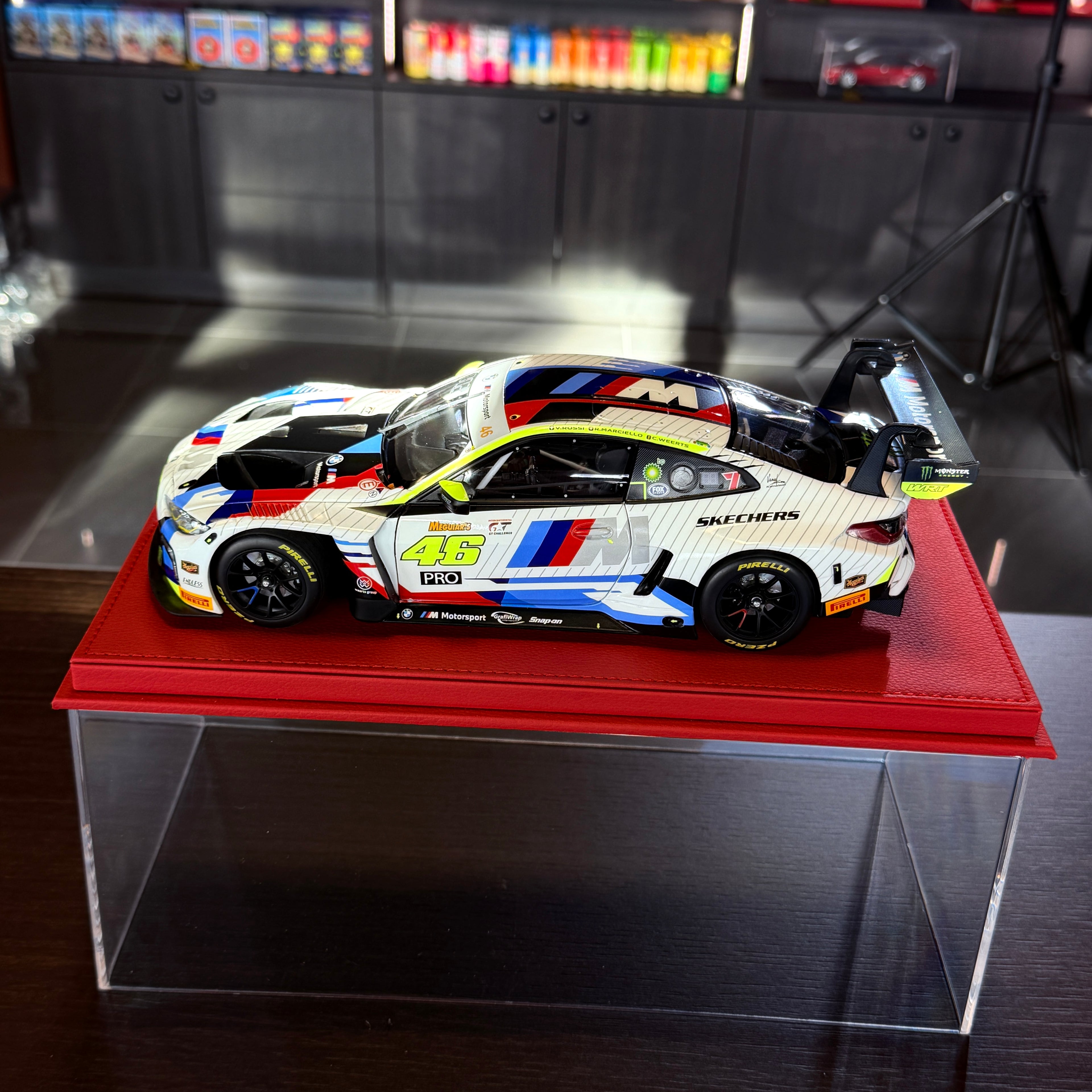 1:18 BMW M4 GT3 #4 Team WRT – V. Rossi / C. Weerts / R. Marciello – 12 órás Bathurst 2025, Minichamps
