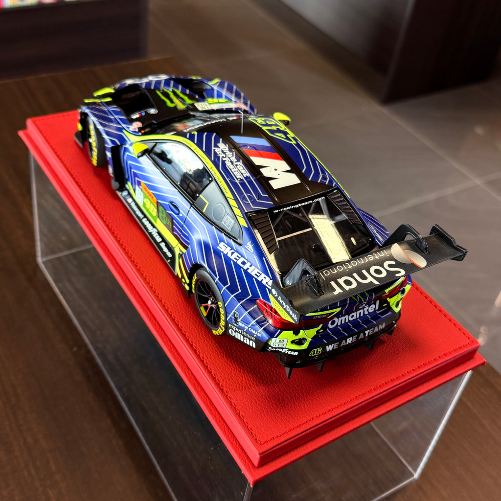 1:18 BMW M4 GT3 EVO Team WRT – V. Rossi / A. Al-Harthy / K. van der Linde – 1 812 KM, Katar 2025, Minichamps