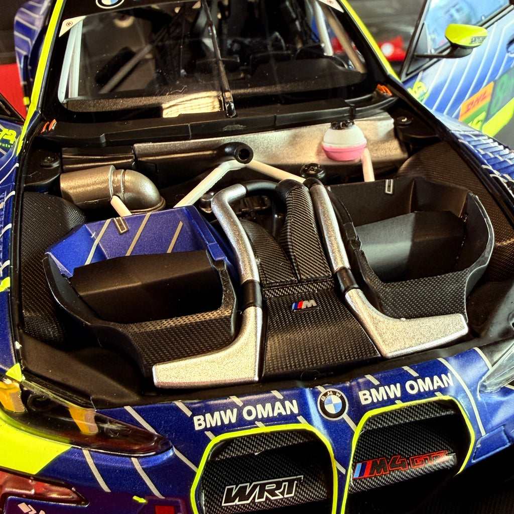 1:18 BMW M4 GT3 EVO Team WRT – V. Rossi / A. Al-Harthy / K. van der Linde – 1 812 KM, Katar 2025, Minichamps
