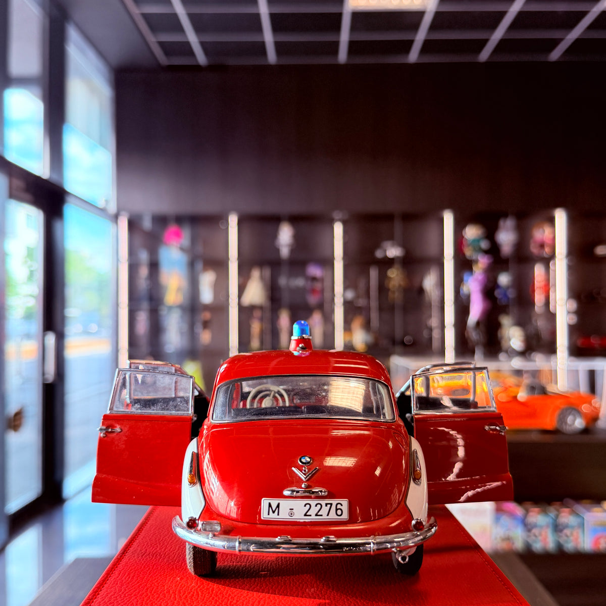 BMW 502 Fire Brigade 1:18 AUTOart detailed opening parts