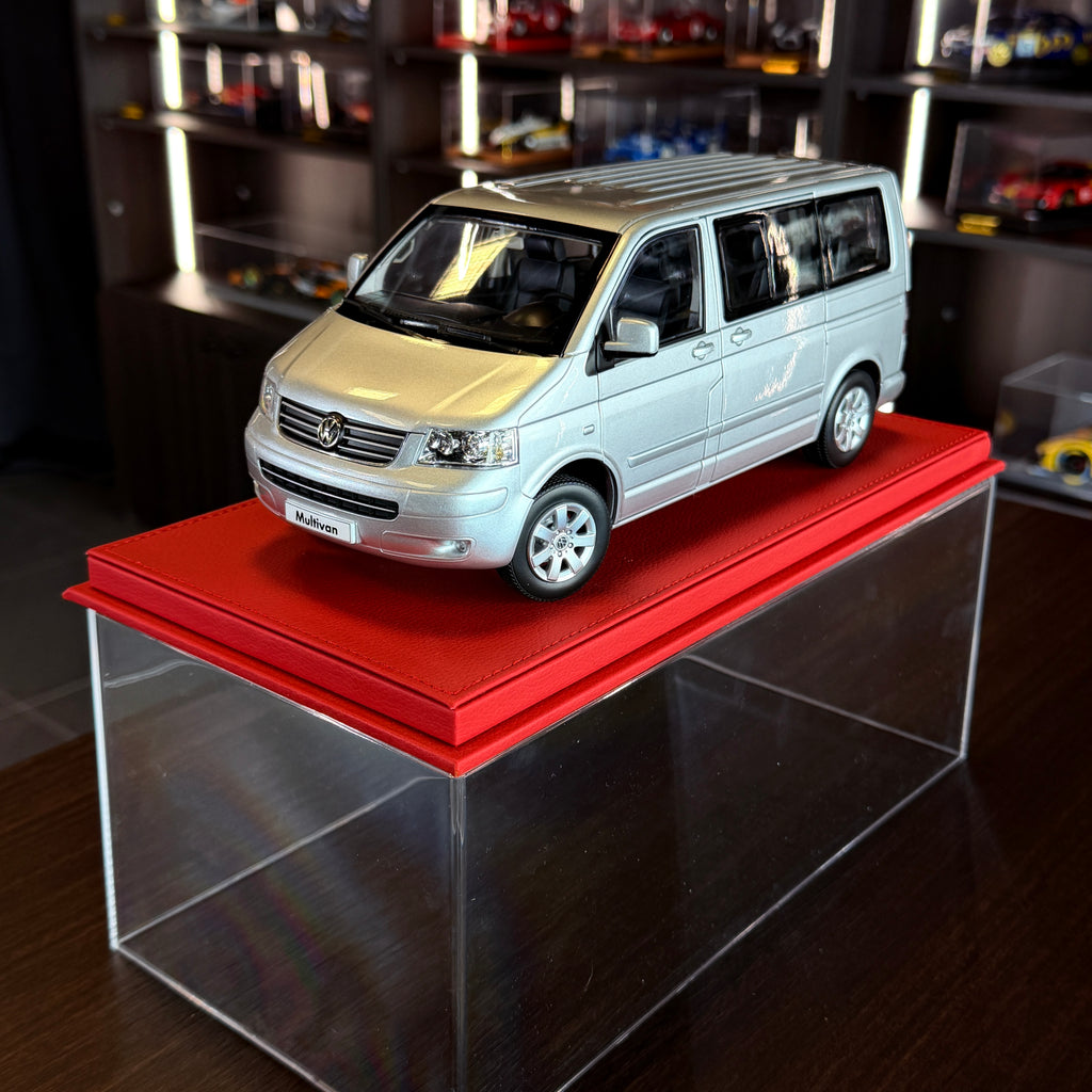 1:18 Volkswagen Multivan 2003 Silver – Limited Edition 1000 pcs от NOREV