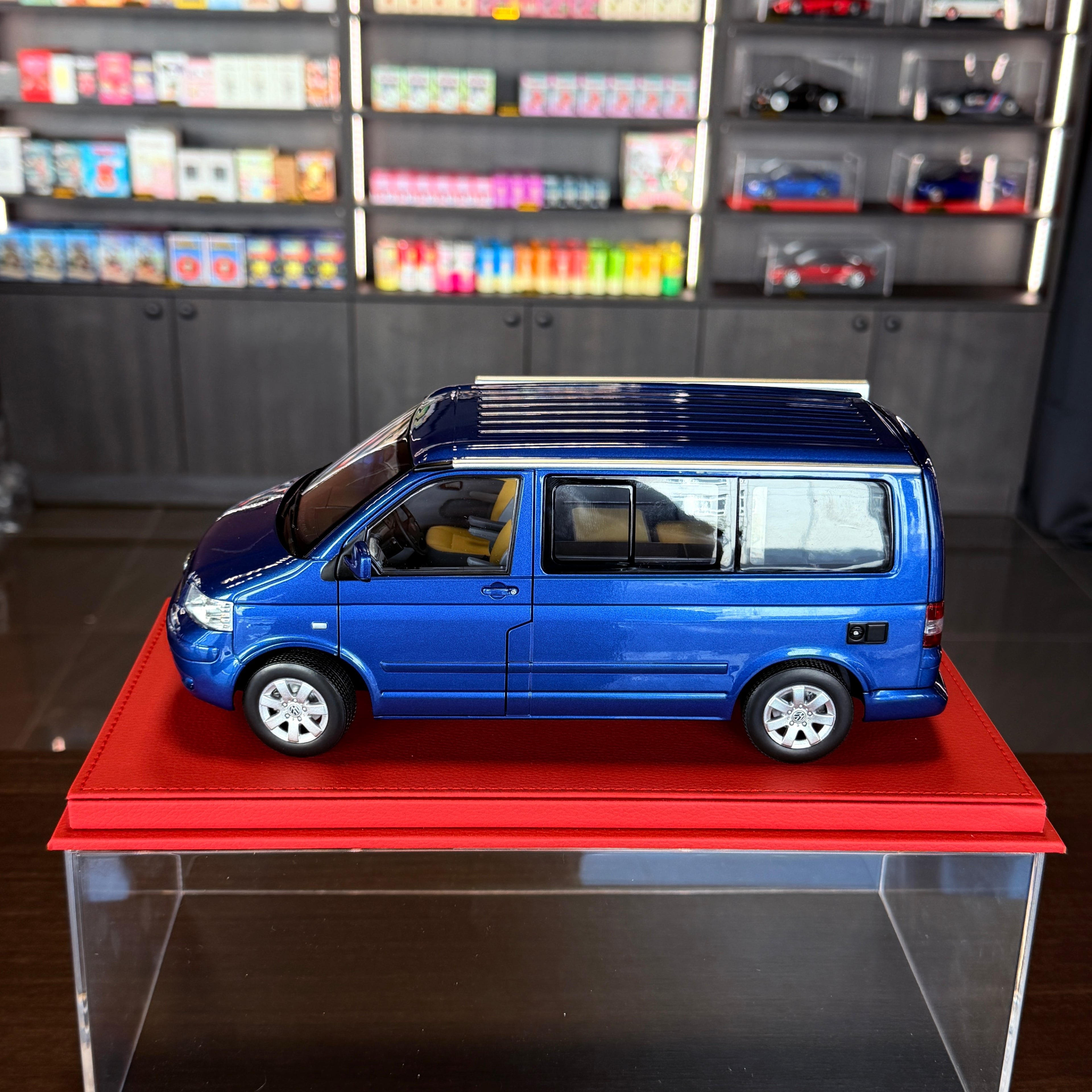 1:18 Volkswagen California 2003, Ravenna Blue Metallic, NOREV