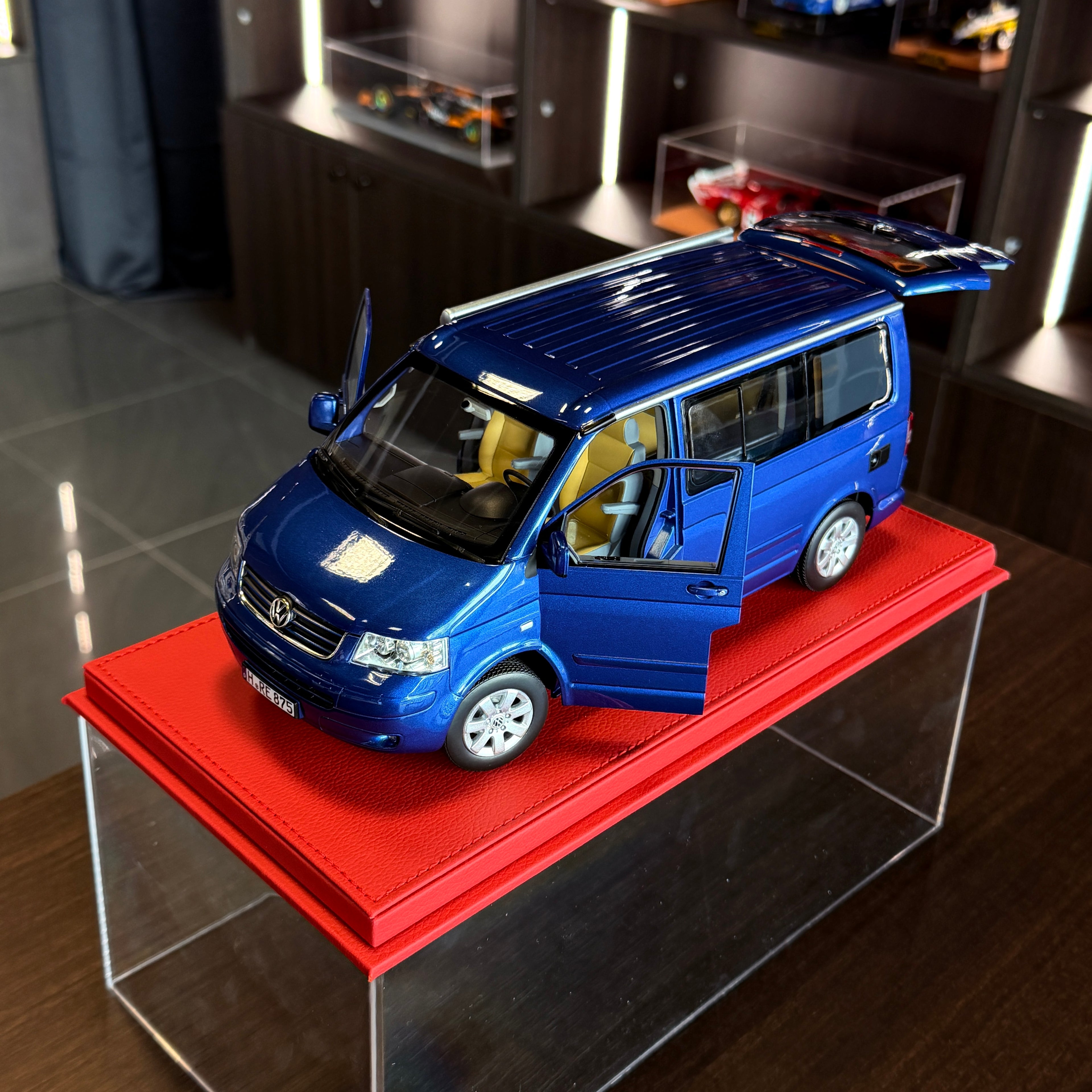 1:18 Volkswagen California 2003, Ravenna Blue Metallic, NOREV