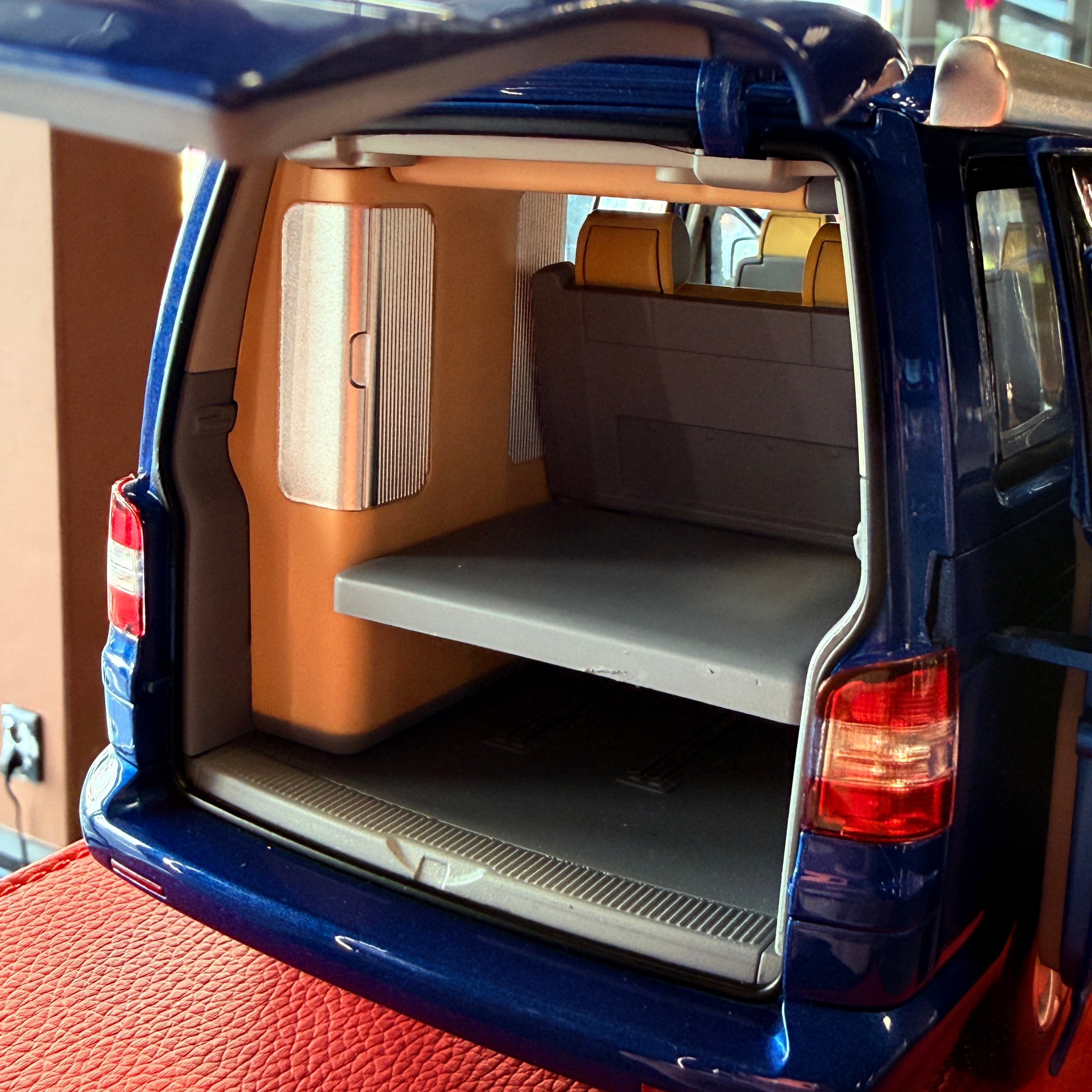 1:18 Volkswagen California 2003, Ravenna Blue Metallic, NOREV