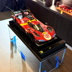 Ferrari 499P vencedor das 24 Horas de Le Mans de 2023, escala 1:18, versão com efeitos de corrida – Edição limitada a 100 unidades, da Amalgam Collection