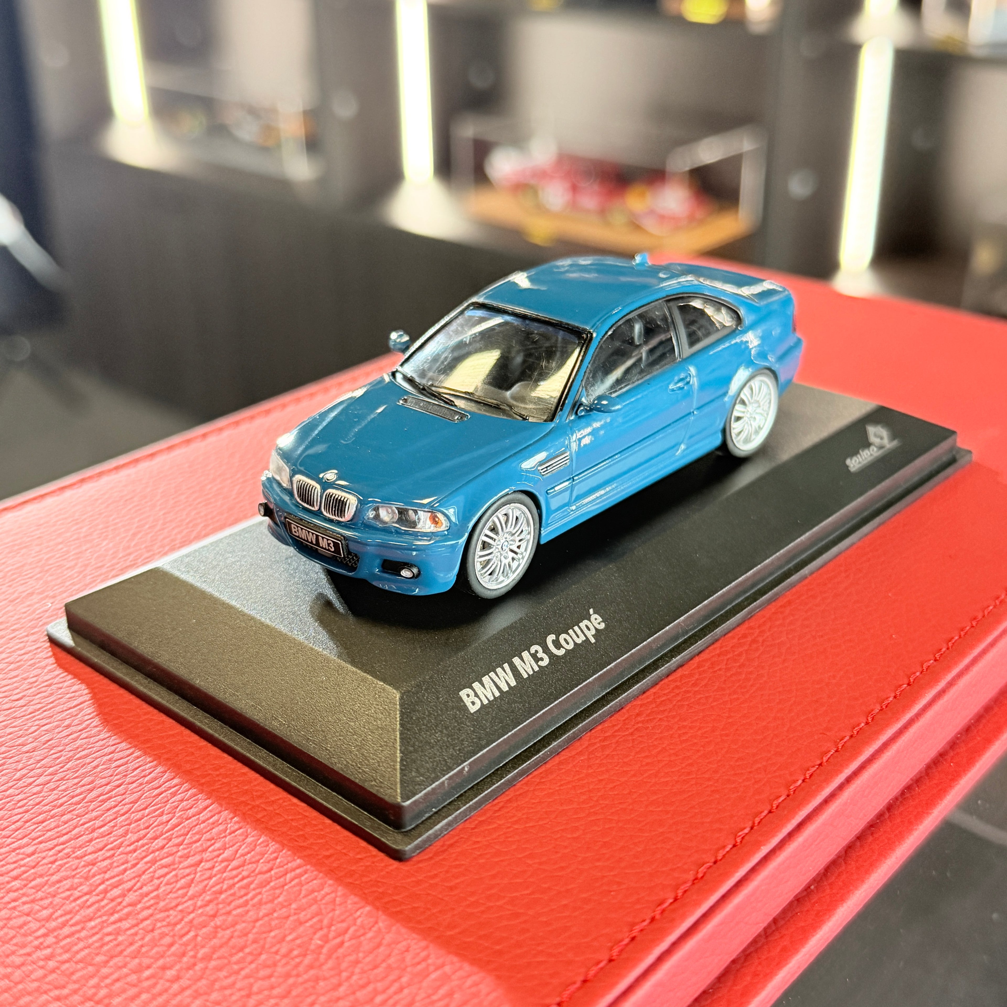 BMW M3 (E46) Coupé Laguna Seca modrý v mierke 1:43 od Solido