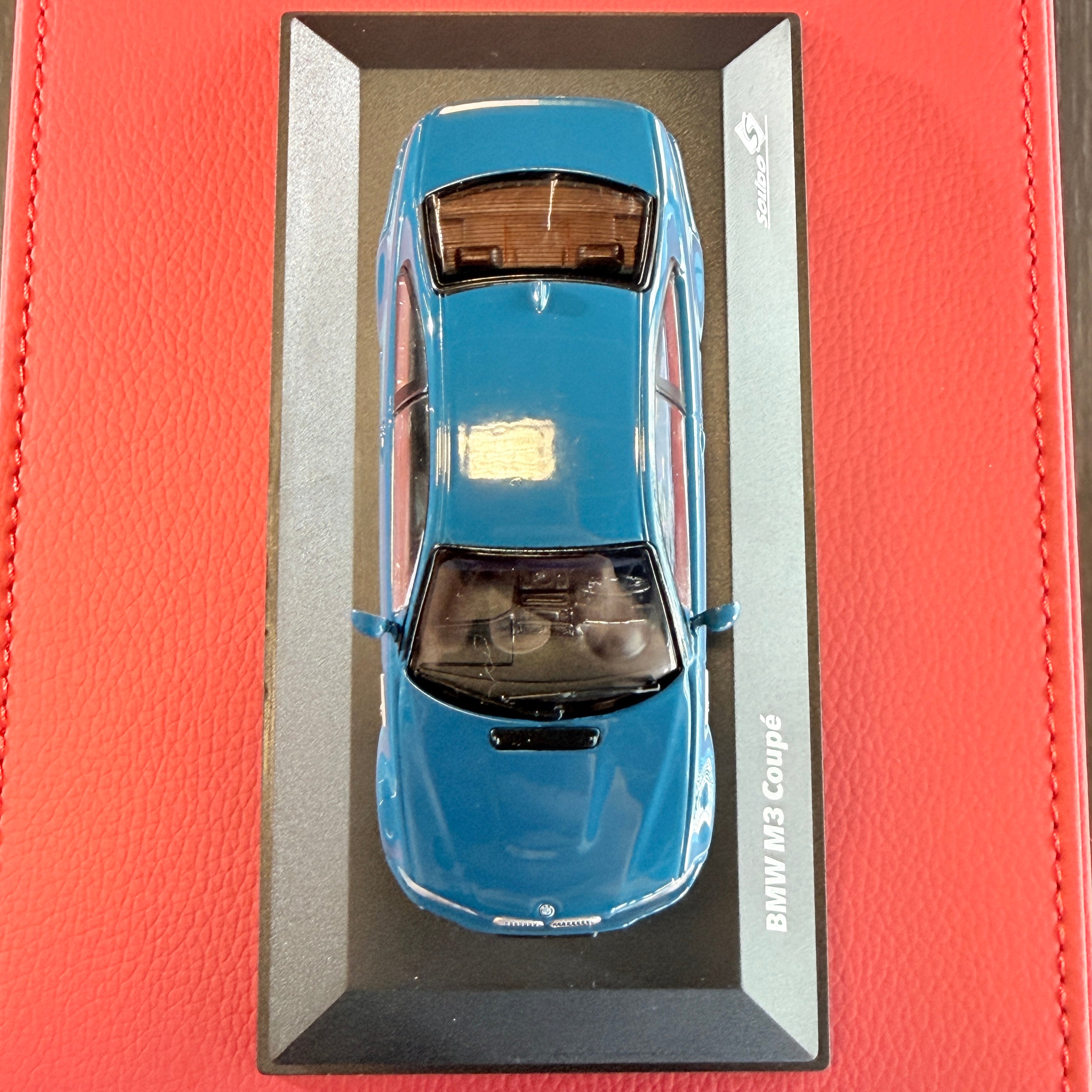 BMW M3 (E46) Coupé Laguna Seca modrý v mierke 1:43 od Solido