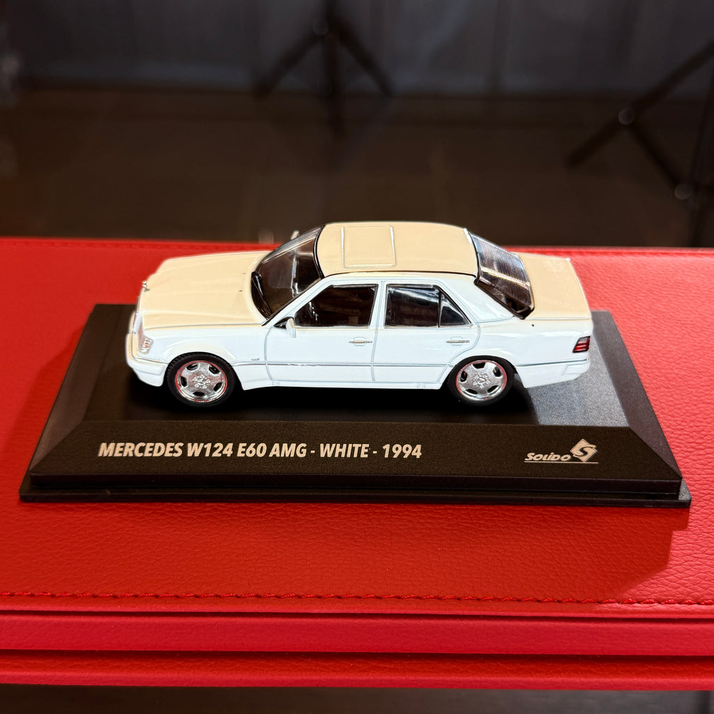 Mercedes-Benz W124 AMG v mierke 1:43 od Solido