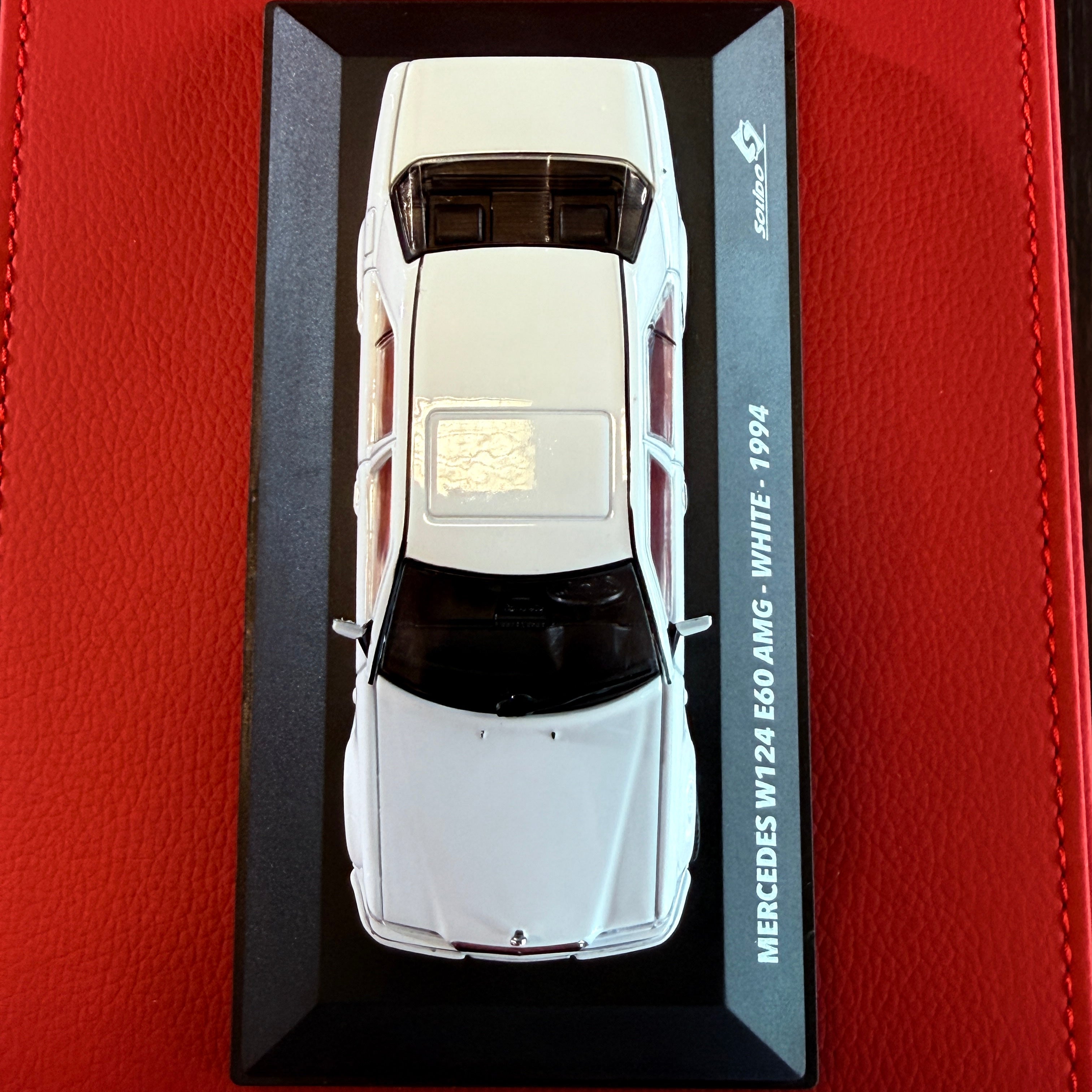 Mercedes-Benz W124 AMG v mierke 1:43 od Solido
