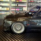 BMW E30 PANDEM Gun Metallic 1:18 van Ignition Model