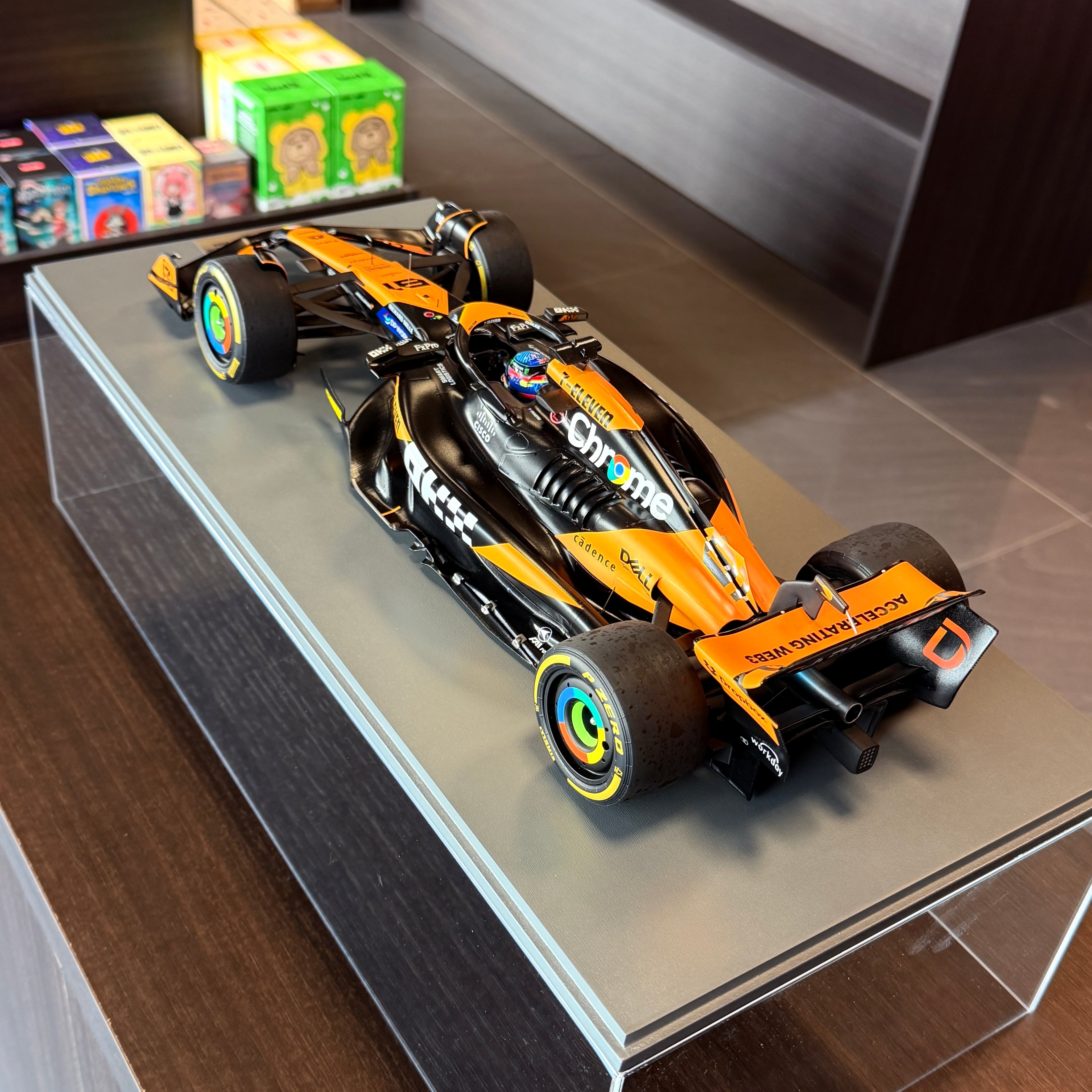 „McLaren Formula 1 Team MCL38“ Nr. 81, Vengrijos GP nugalėtojas, 2024 m., Oscaras Piastri, 1:12 mastelio, Spark