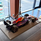 Oracle Red Bull Racing RB19, Max Verstappen, a 2023-as Las Vegas-i Nagydíj győztese, 1:12 méretarányban – Spark