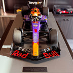 Oracle Red Bull Racing RB19, Max Verstappen, a 2023-as Las Vegas-i Nagydíj győztese, 1:12 méretarányban – Spark