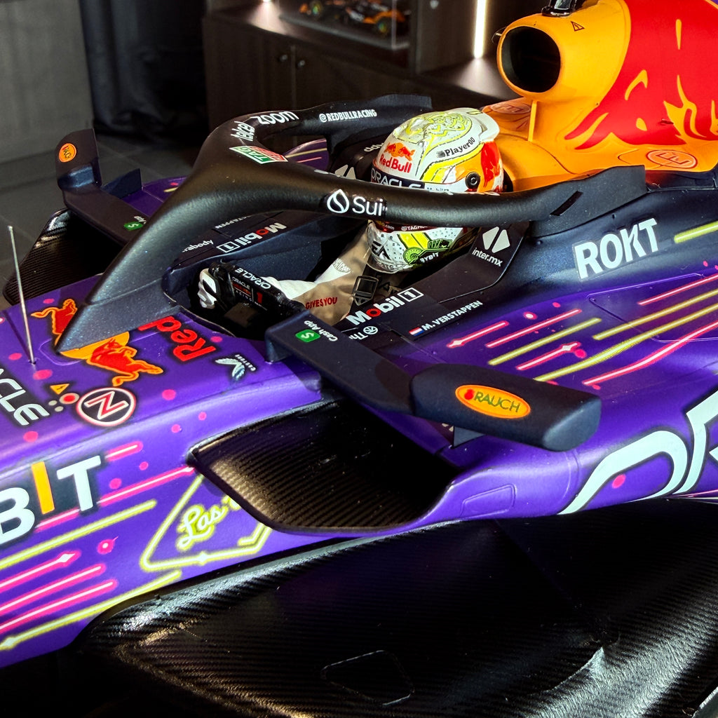 Oracle Red Bull Racing RB19, Max Verstappen, a 2023-as Las Vegas-i Nagydíj győztese, 1:12 méretarányban – Spark