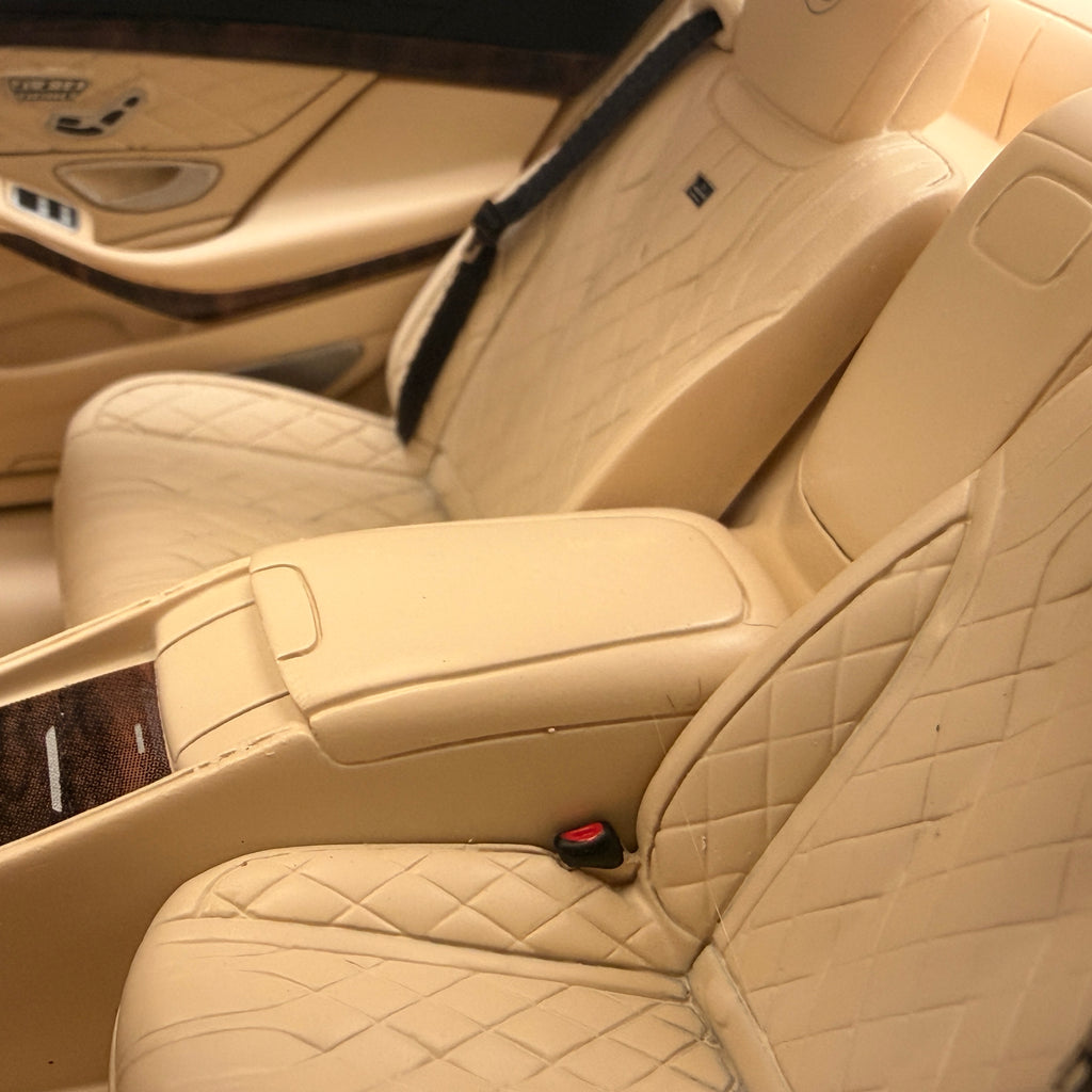 Brabus Rocket 900 Black 1:18 GT Spirit GT172 Limited Edition Luxury Model Car Collectible