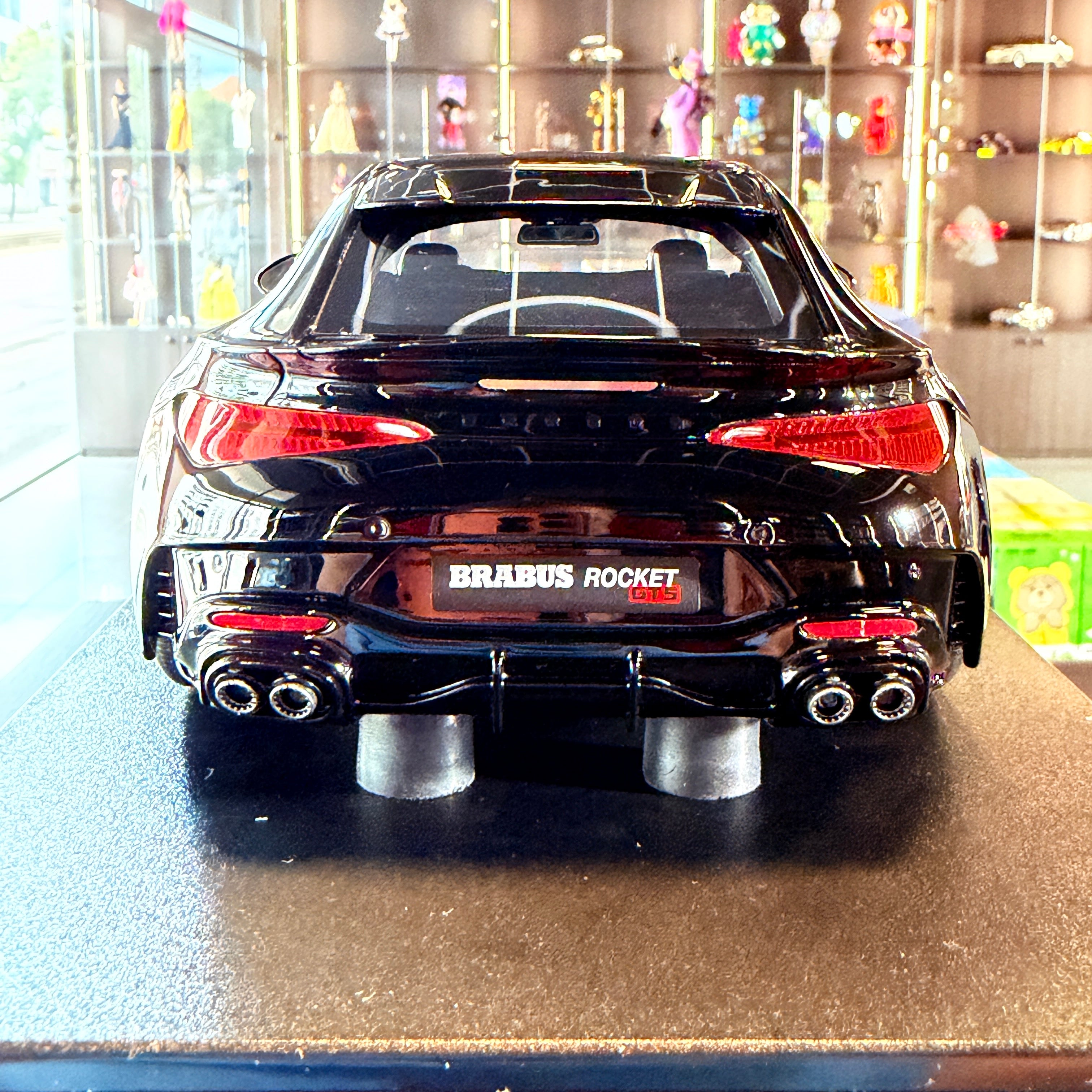 BRABUS ROCKET GTS – 1:18 mastelio automobilio modelis, pagamintas GT Spirit
