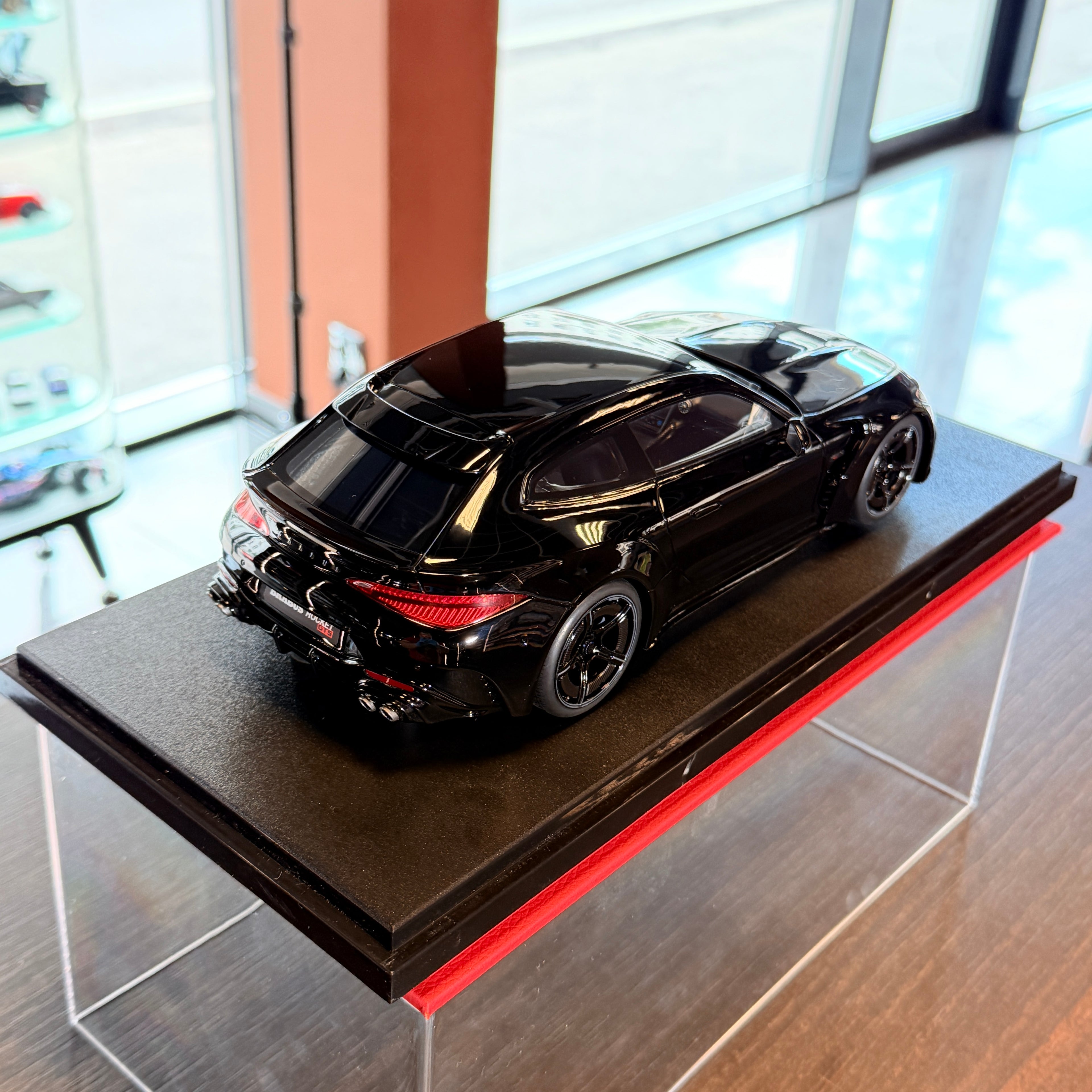 BRABUS ROCKET GTS – 1:18 mastelio automobilio modelis, pagamintas GT Spirit