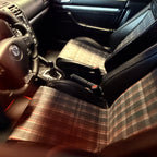 Μοντέλο αυτοκινήτου Volkswagen Golf V GTI Edition 30 σε κλίμακα 1:18 από την OttOmobile