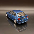BMW 318ti Compact (E46) 2002 – Estorilblau Maßstab 1:18 von OTTOmobile