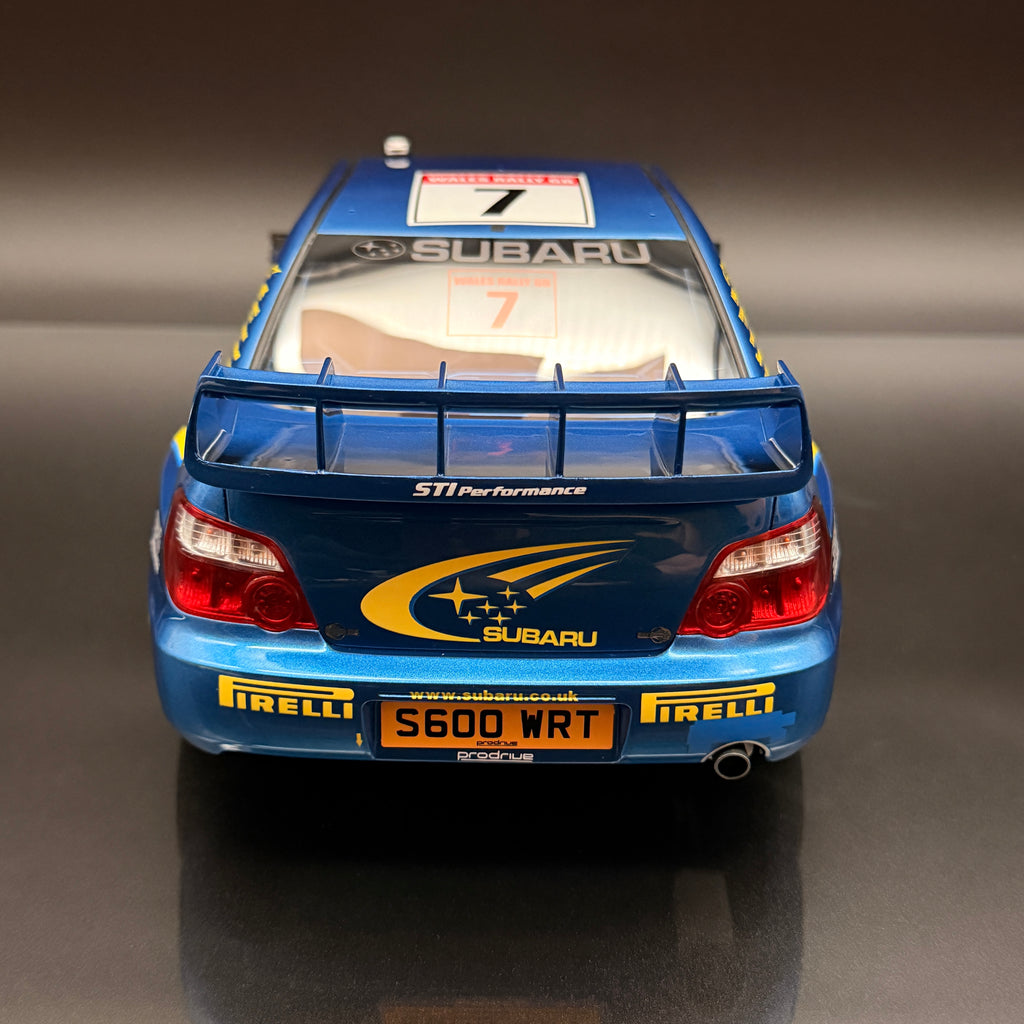 Subaru Impreza WRC S9 – Wales Rally GB 2003 #7 Petter Solberg Maßstab 1:12 von OTTOmobile
