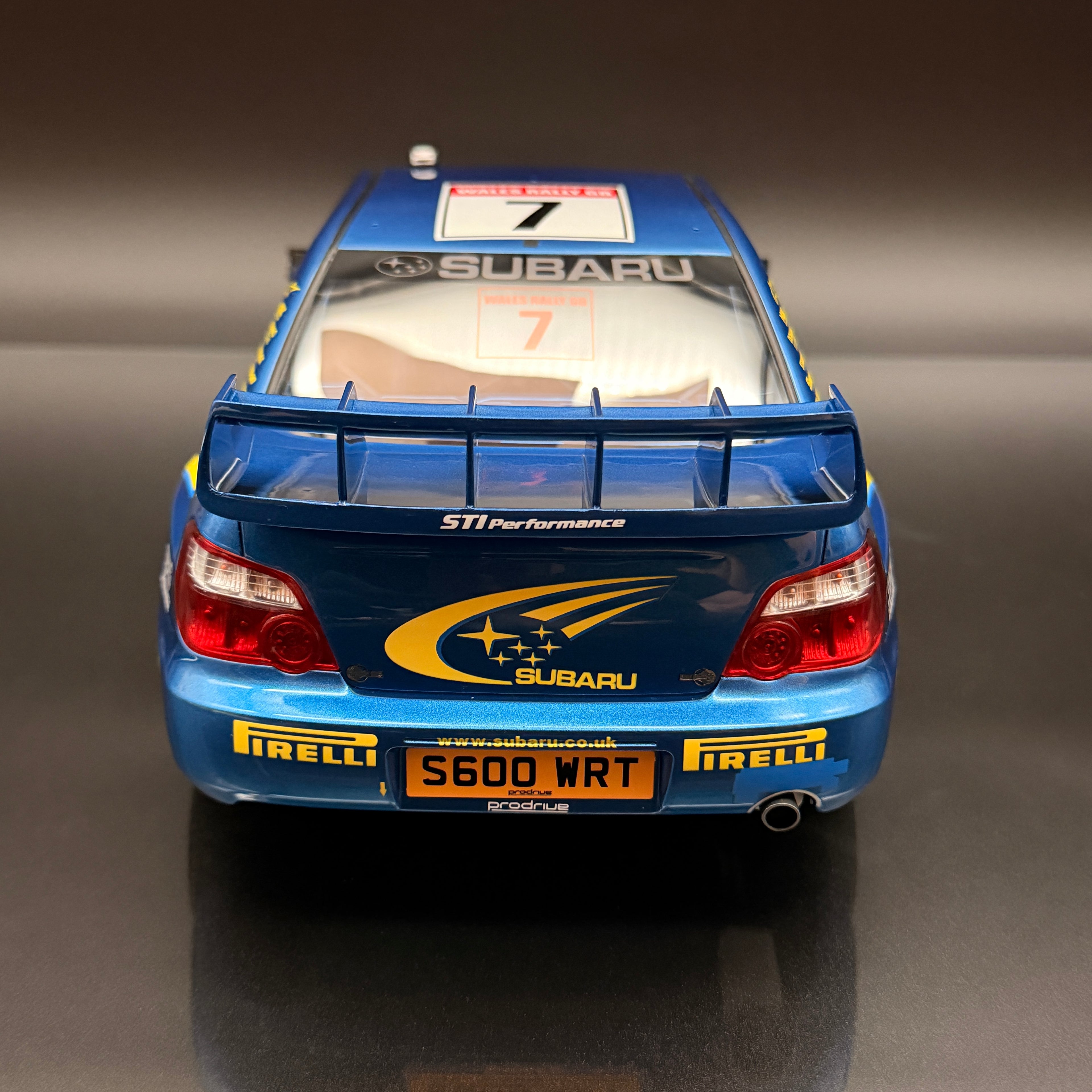 Subaru Impreza WRC S9 – Wales Rally GB 2003 #7 Petter Solberg Maßstab 1:12 von OTTOmobile