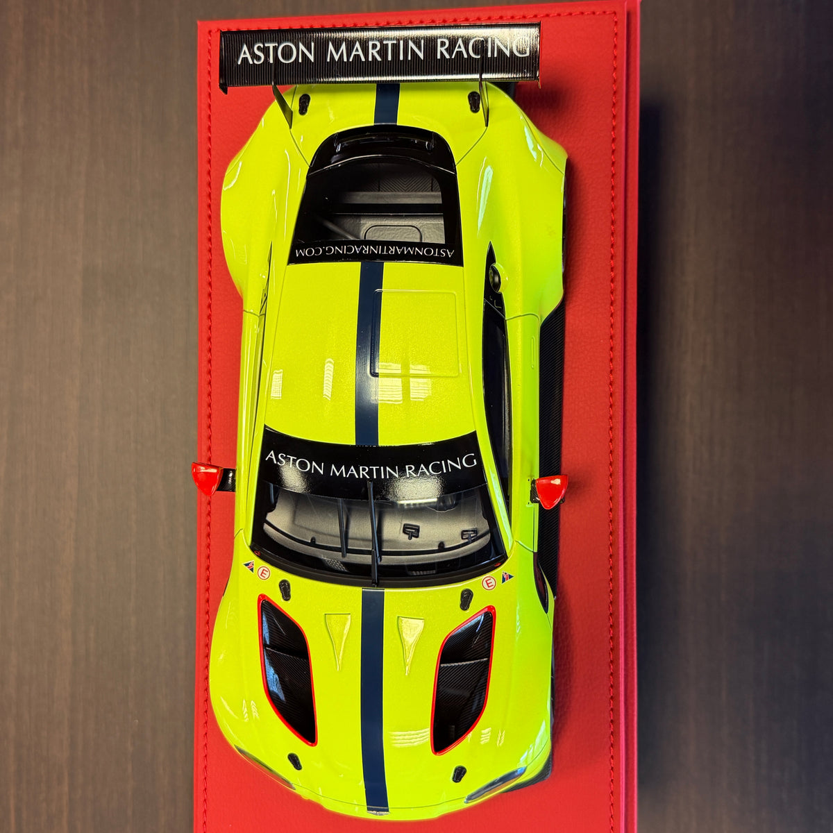 Aston Martin Vantage GTE Le Mans Pro 2018 – prezentačné vozidlo v mierke 1:18 od AUTOart