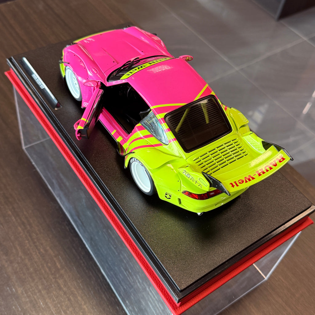 Porsche RWB Bodykit Pink 2024 v mierke 1:18 od Solido