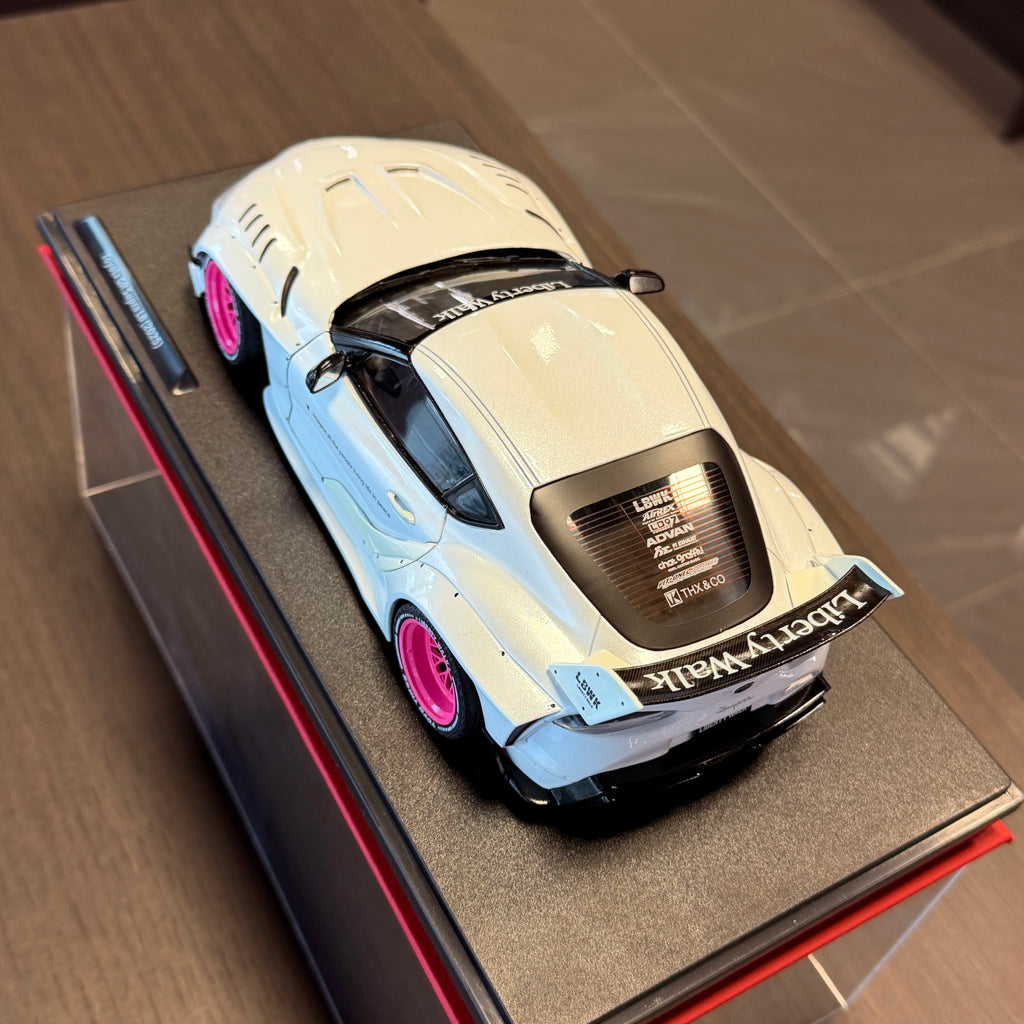 Toyota GR Supra Liberty Walk Body Kit White/Pink 2025 1:18 od Solido