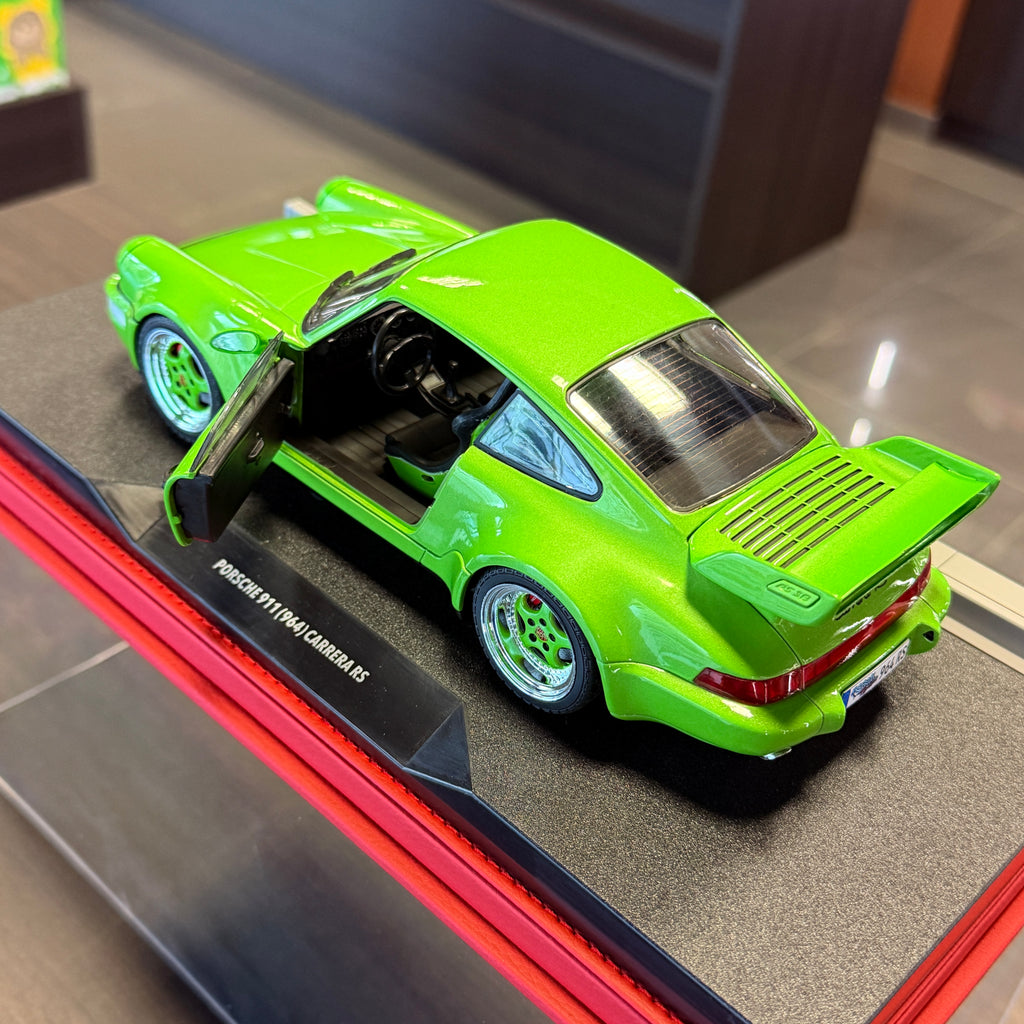 Porsche 911 (964) Carrera RS Streetfighters Green Metallic 1990 v mierke 1:18 od Solido