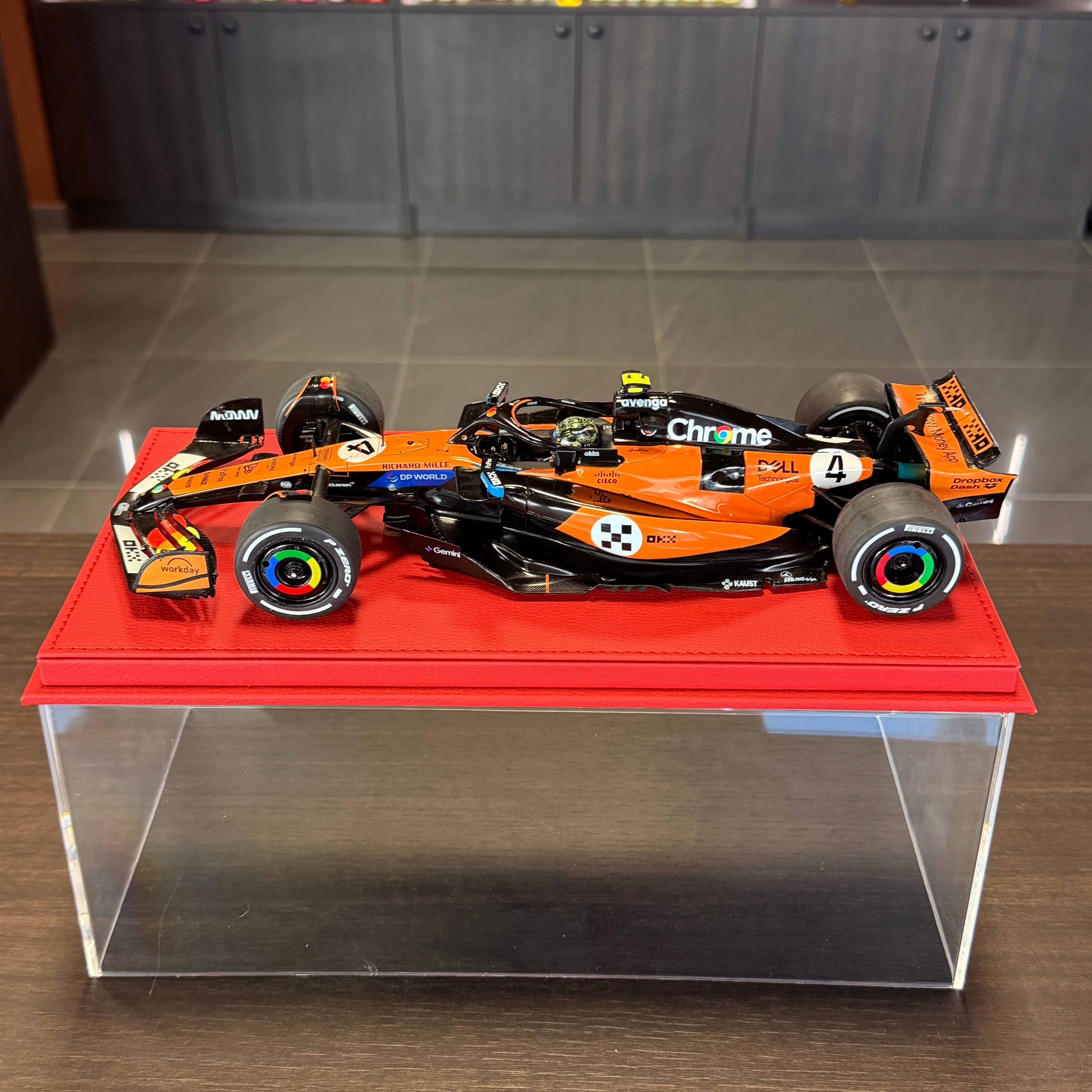 McLaren MCL39 č. 4 Lando Norris Monaco GP 2025 v měřítku 1:18 od Solido