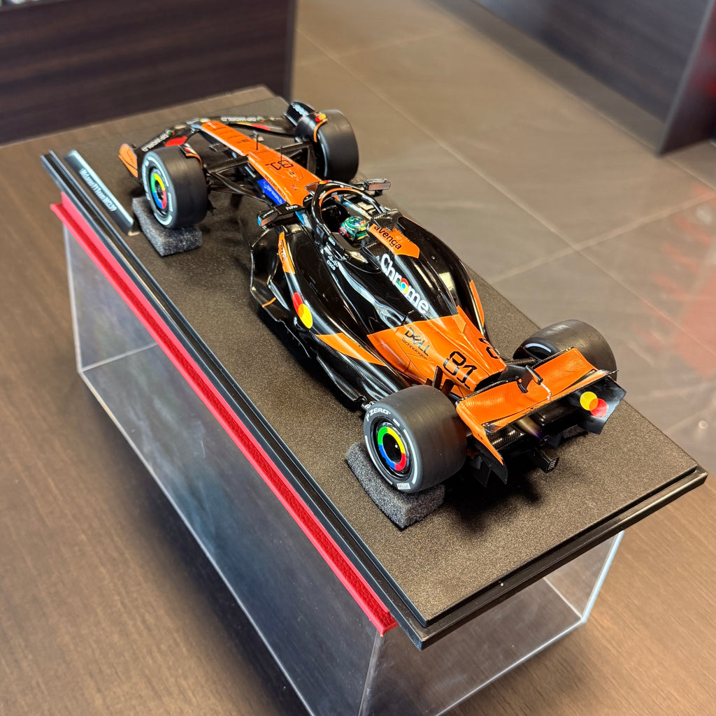 McLaren MCL39 #81 Oscar Piastri China GP 2025 1:18 by Solido