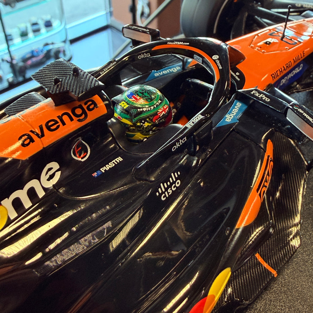 McLaren MCL39 #81 Oscar Piastri China GP 2025 1:18 by Solido