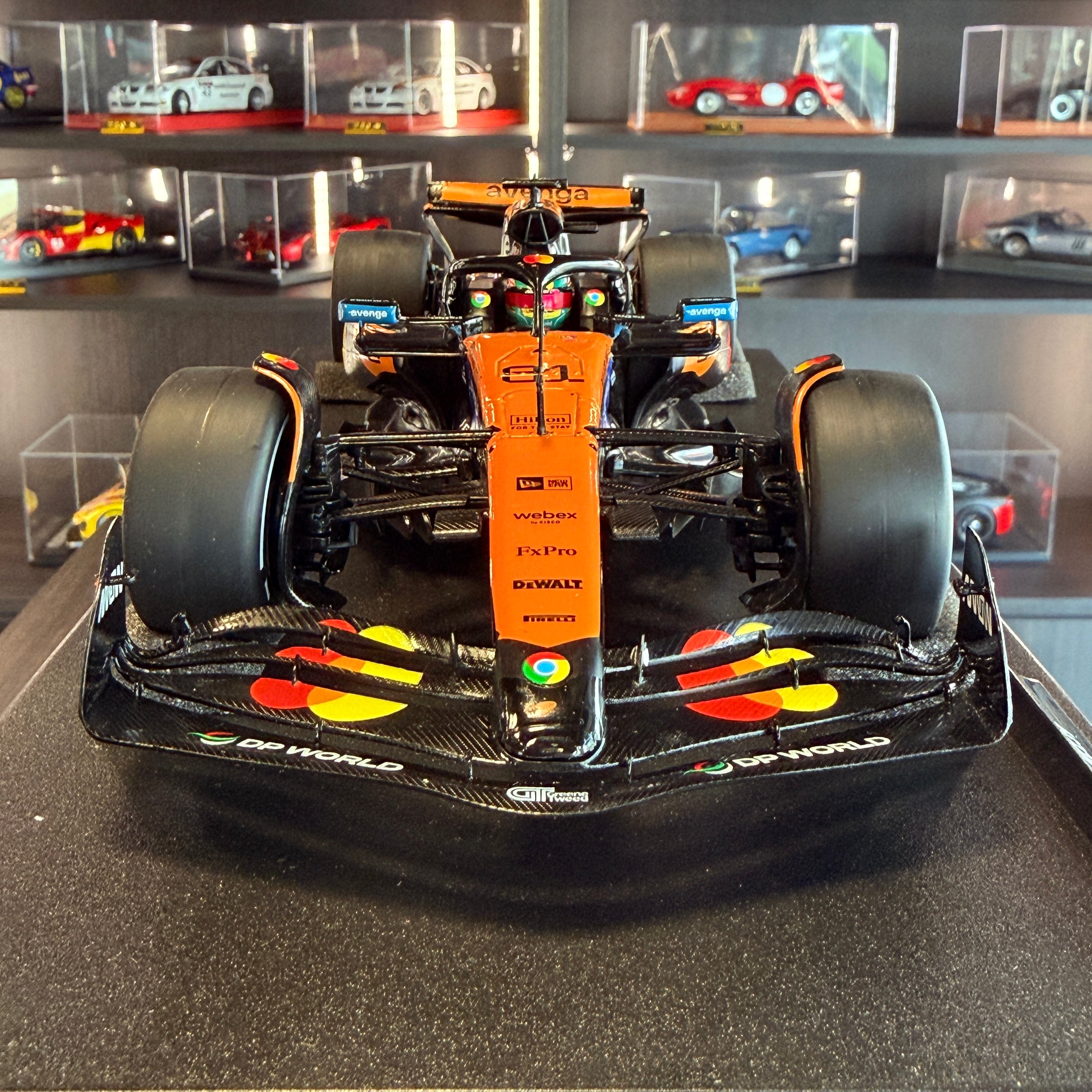 McLaren MCL39 #81 Oscar Piastri China GP 2025 1:18 by Solido